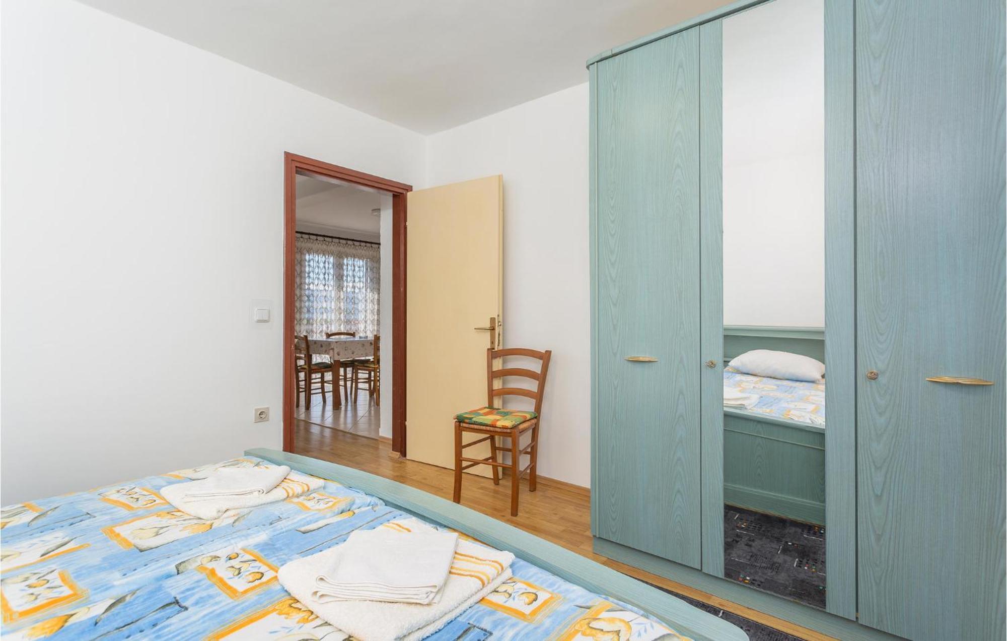 Lovely Apartment In Krk With Kitchen Brzac Ngoại thất bức ảnh