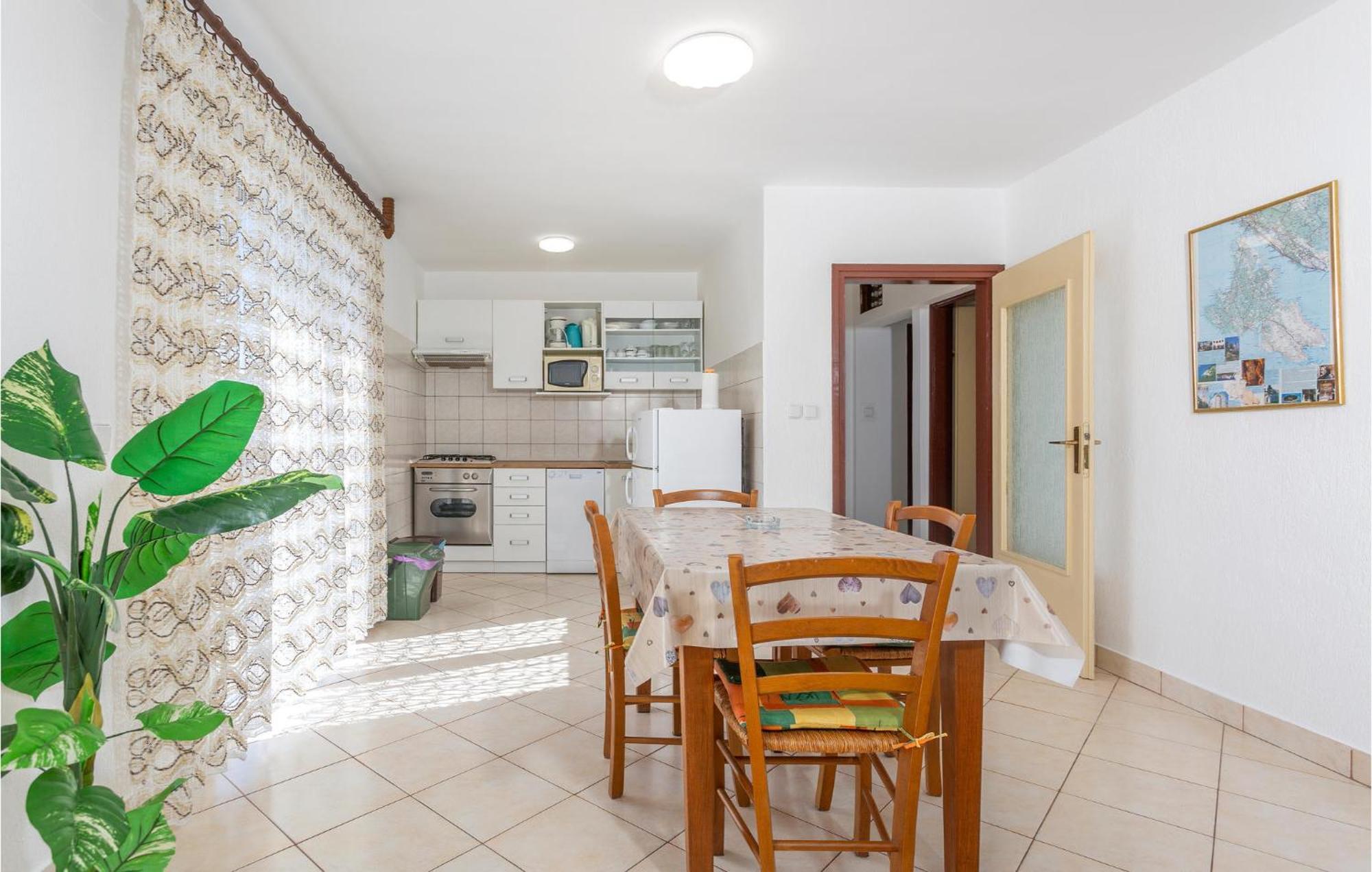 Lovely Apartment In Krk With Kitchen Brzac Ngoại thất bức ảnh
